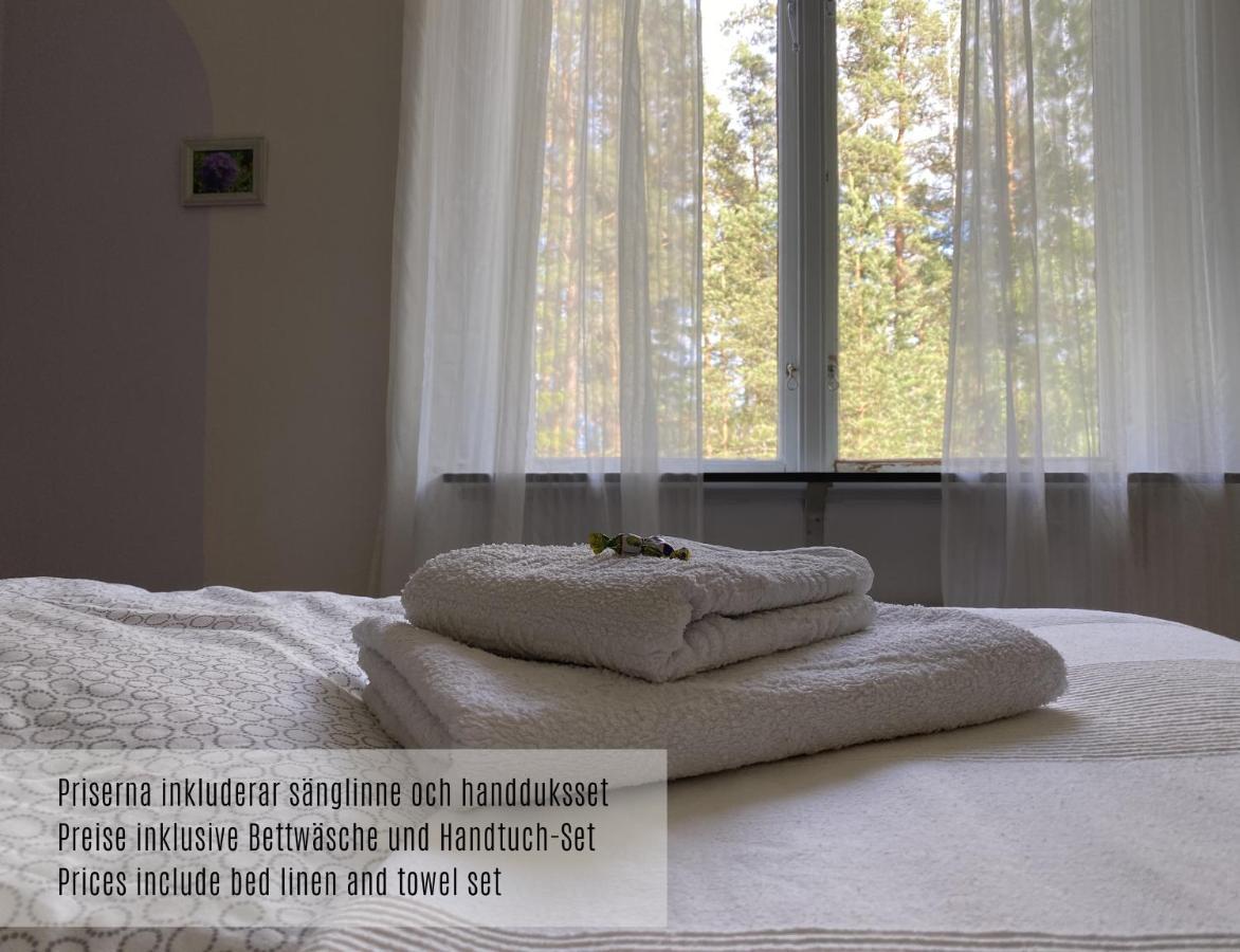 Villa Karlloesa - Bed And Breakfast Målilla Eksteriør billede